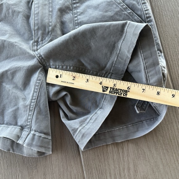 Women's Magellan Outdoor Gray Casual Shorts Cotton Size 6 - Picture 8 of 9